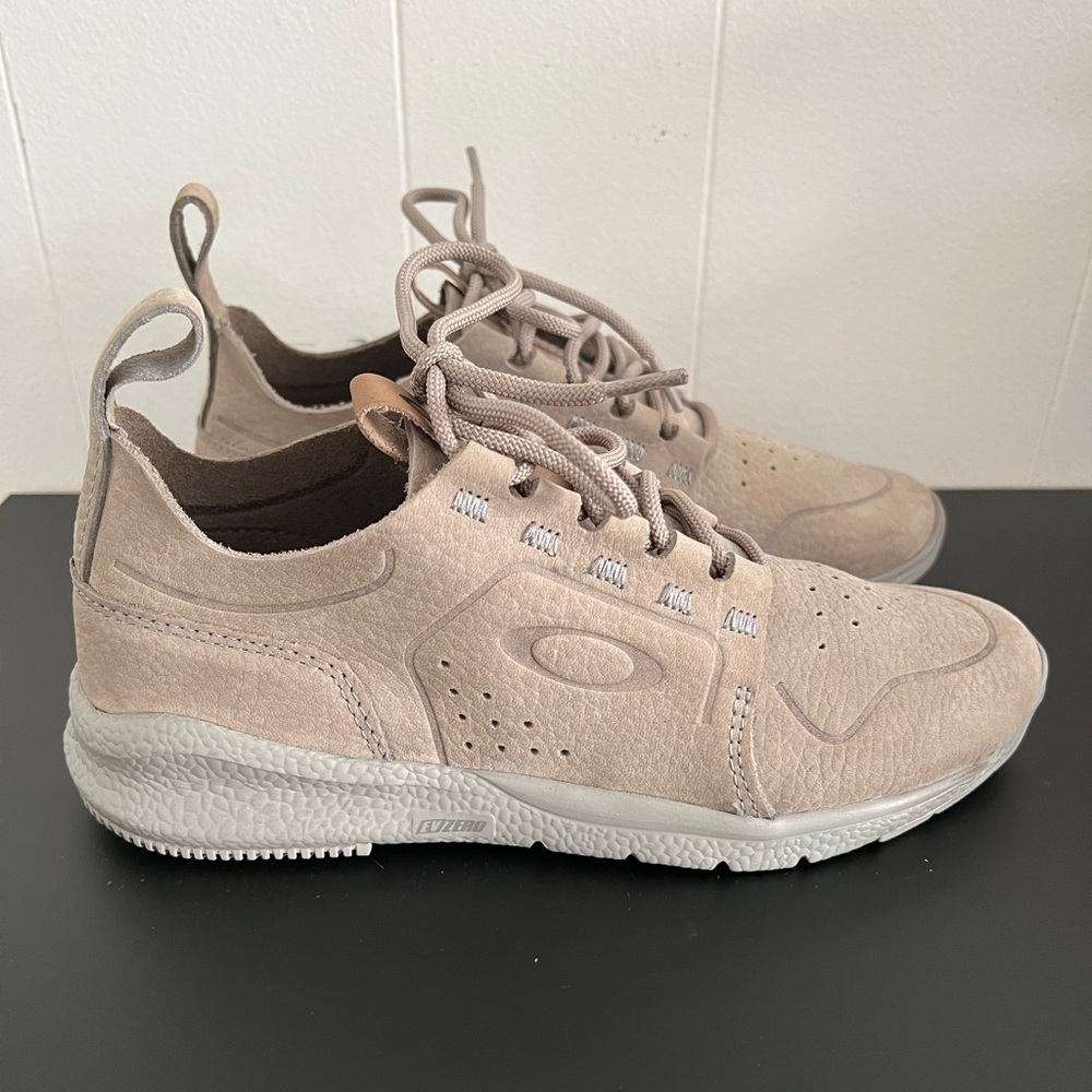 Oakley Carbon Sneakers